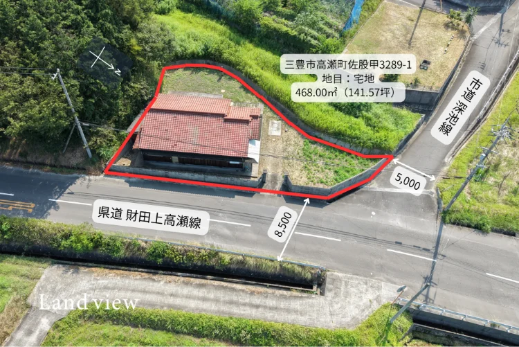 ドローン活用 第6回｜空撮写真に区画・道路・方角を表示するときの注意点｜土地の区画線や接道状況・方角を空撮写真に表示する不動産向けドローン活用イメージ｜株式会社Land view（ランドビュー）