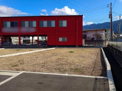 四国中央市上柏町10-11 売土地 敷地内の様子と周辺建物の状況