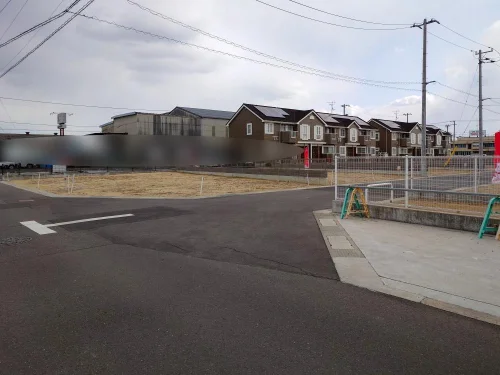 多度津町幸町271-1（1号地）角地付近から見た土地と分譲地の街並み