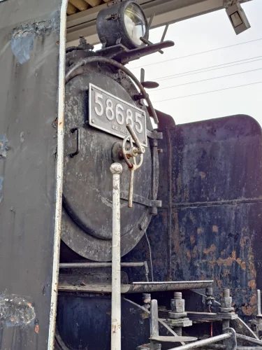 JR多度津駅周辺 蒸気機関車58685号の正面部分