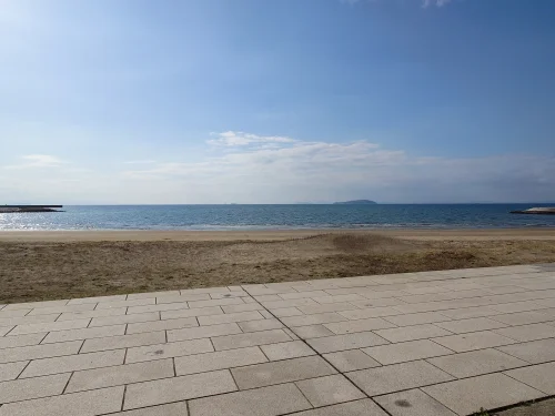 観音寺市一の宮公園 海岸と瀬戸内海の景色